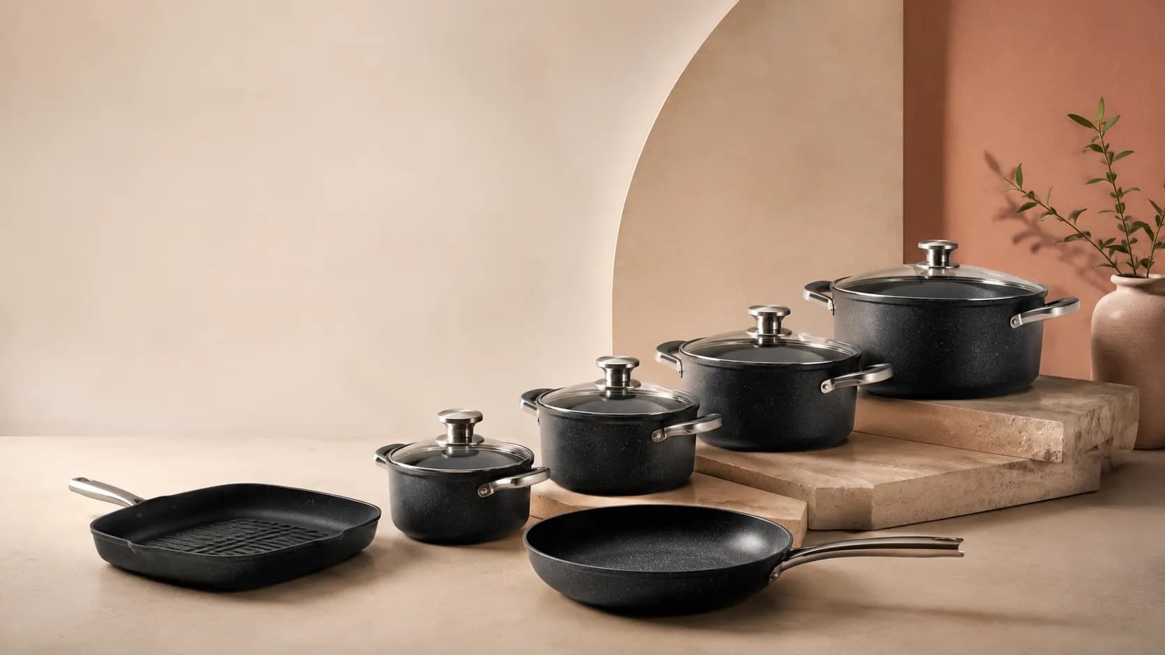راهنمای خرید سرویس قابلمه؛ چند پارچه و چه سایزی برای شما مناسب است؟